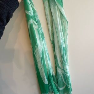 Alice + Olivia light green scarf